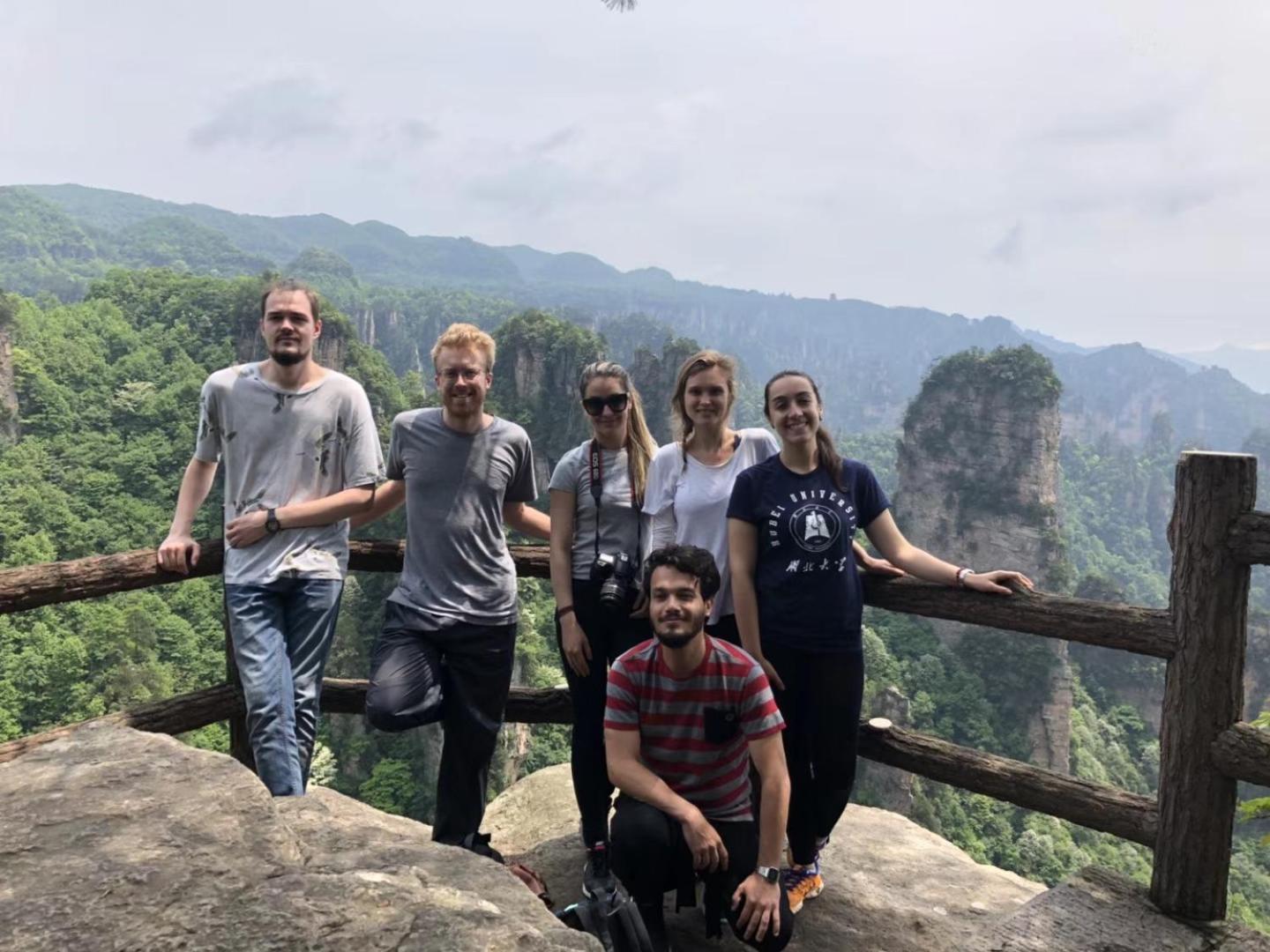 Tongfu Inn Zhangjiajie Buitenkant foto